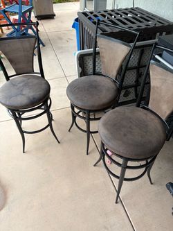 Set of 3 Swivel Bar Stools - free