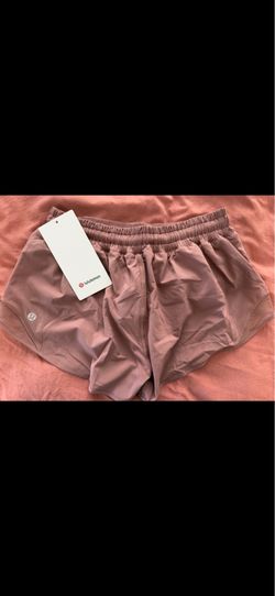 Lululemon 2’5 shorts
