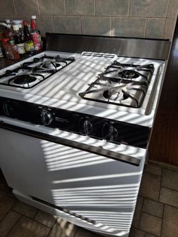 Hotpoint Gas Stove For Sale