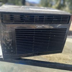 Midea 6,000 BTU 115V Window Air Conditioner with ComfortSense Remote, Black, MAW06R1WBL