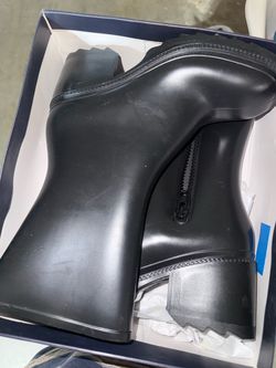 Black Stylish Rain boots 7.5
