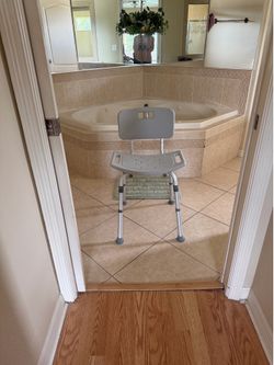 Bath chair with drainage holes