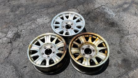 Three Ford expedition, F150, Or Lincoln Navigator 17 Inch stock Aluminum wheels 5x135mm Fits 97-03 Trucks