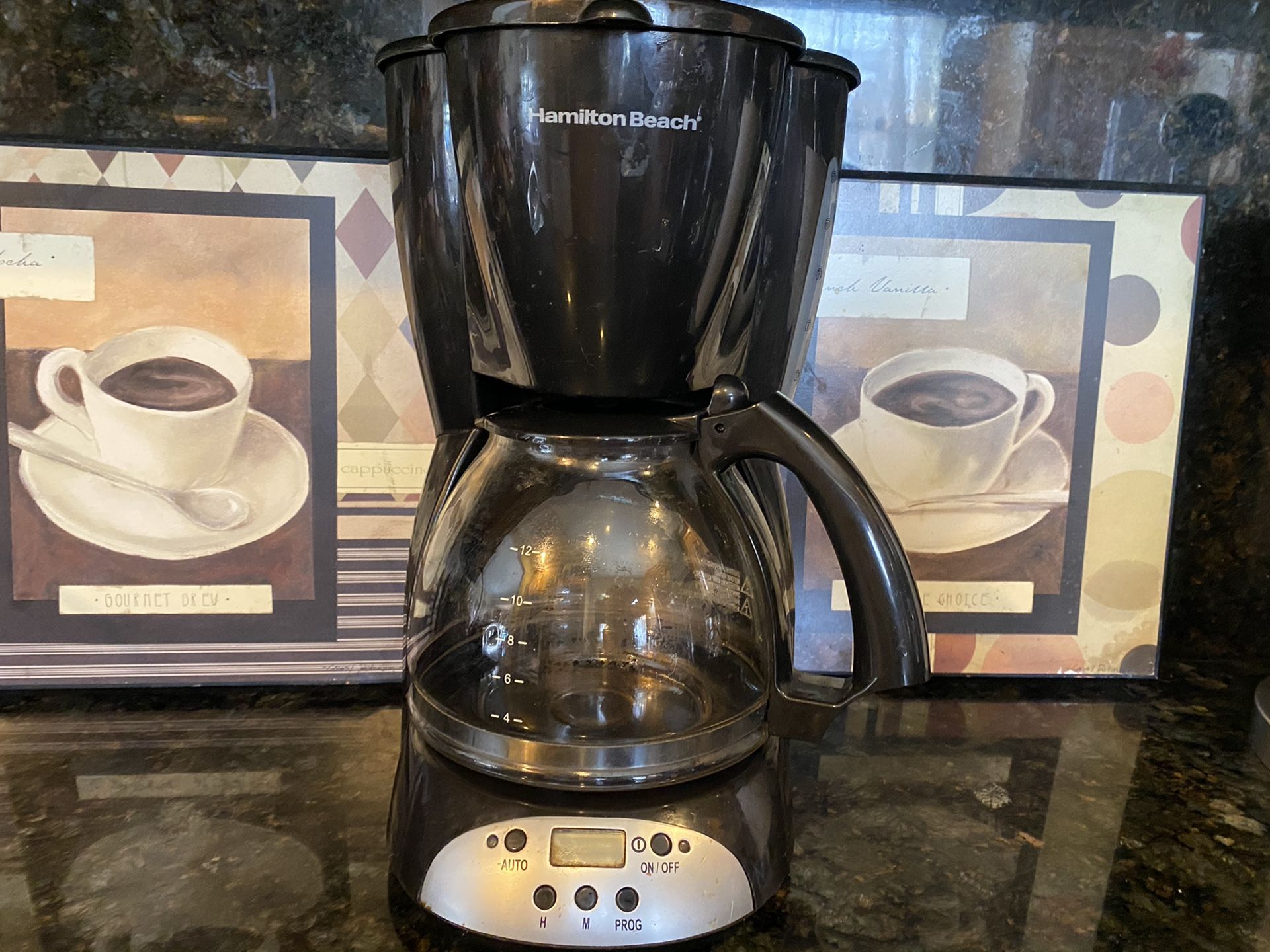 Coffee pot with two frames