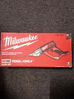 MILWAUKEE M18 CORDLESS 18 GAUGE DOUBLE CUT SHEAR (LIKE NEW)