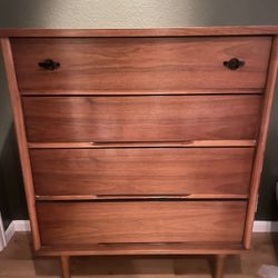 Midcentury modern chest 