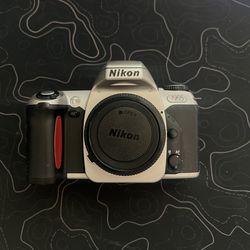 Nikon N65 Film Camera (Body Only)