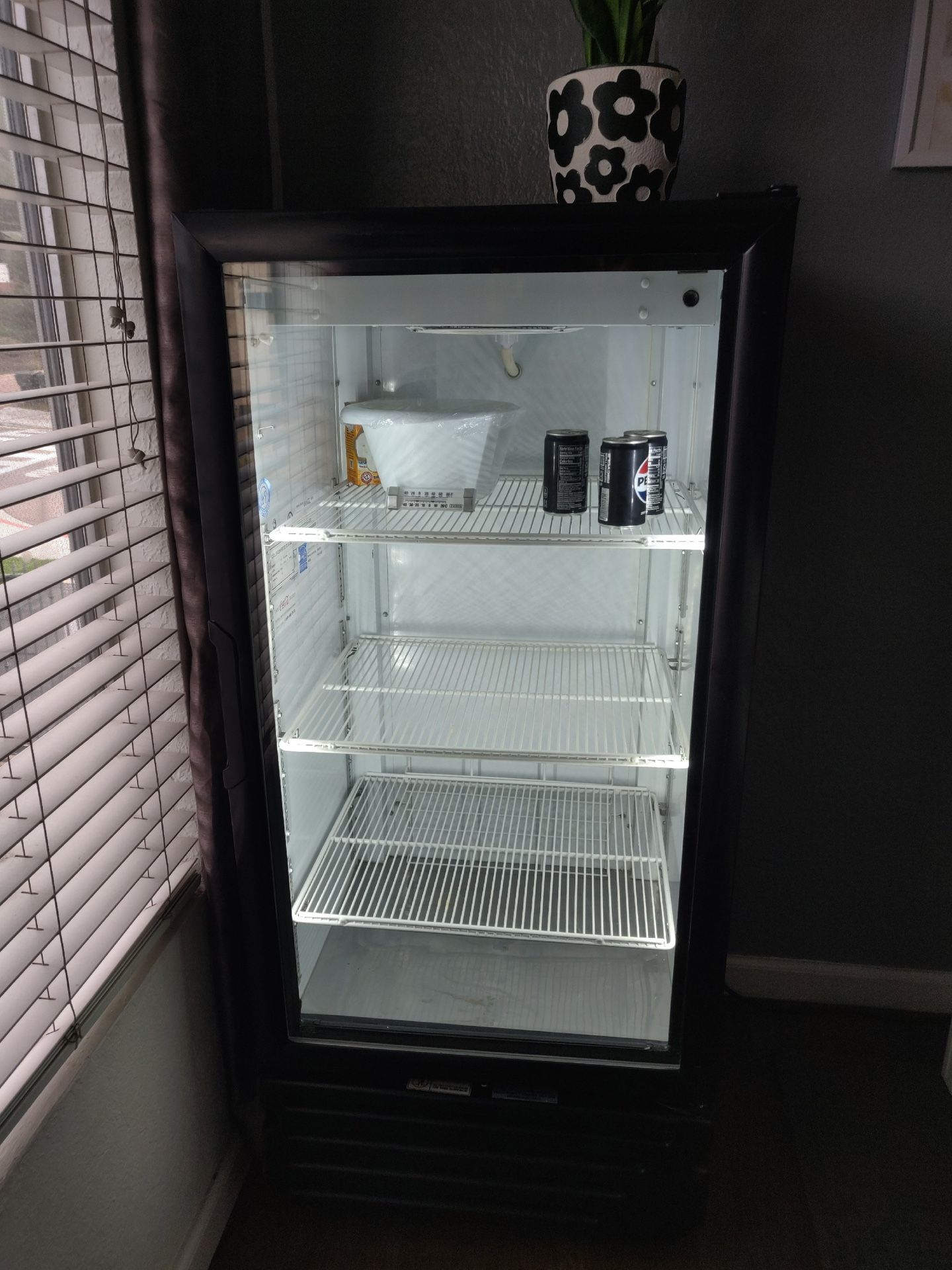 Refrigerator - Refrí