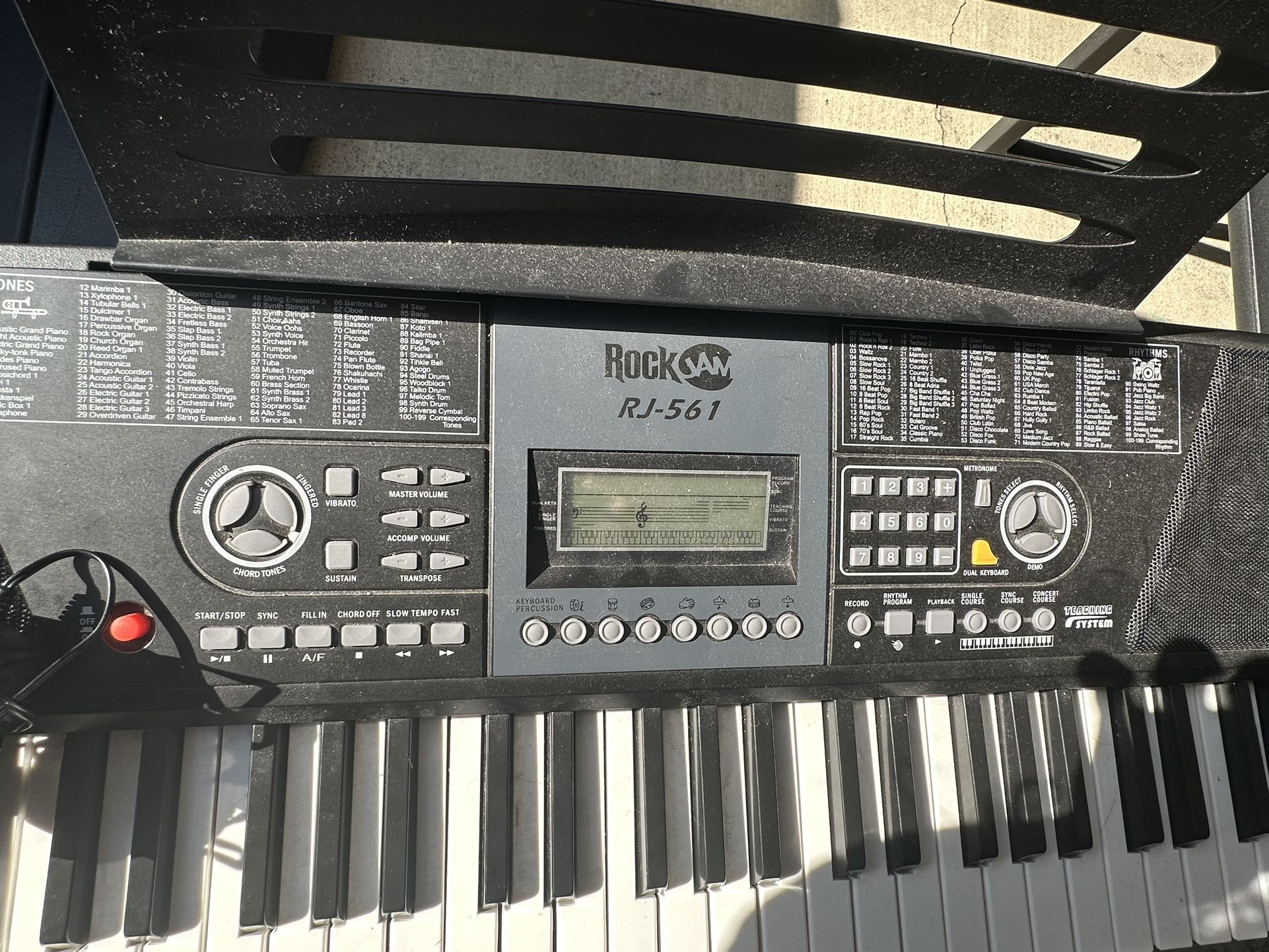 RockJam 61 Key Keyboard Piano Kit for Sale in Orange, CA - OfferUp