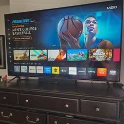 65" Vizio Smart Tv