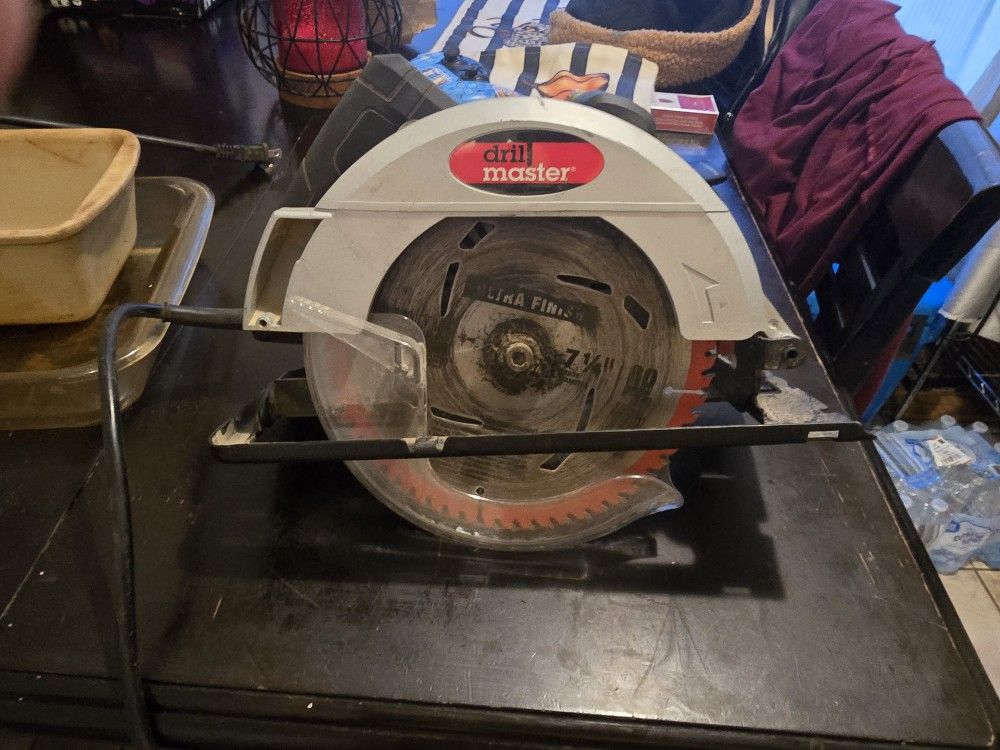 Drill master Electric Table Saw