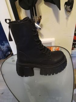 Brand New Dolls Kill Black  platform Battle Boots - Size 8