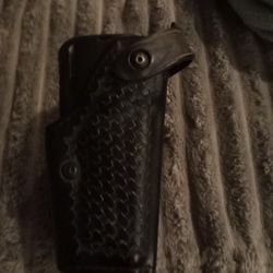 Safariland SW 40 Gun Holster 