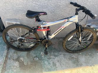Mongoose mountain bike 24”