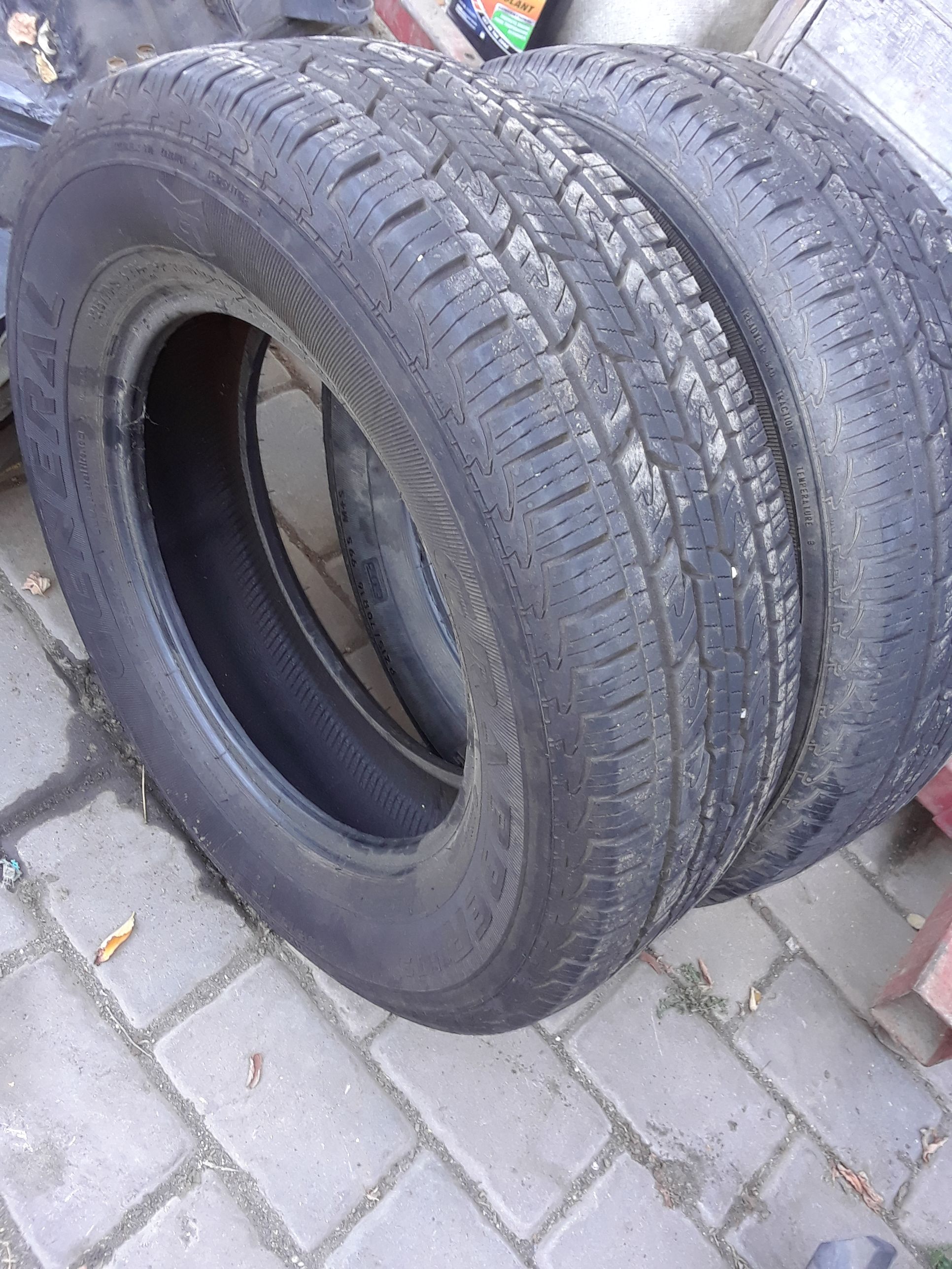 2 used General Grabber tires 215/70R17