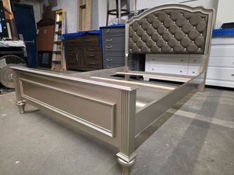 Modern Silver / Tufted Full Size Bed Frame