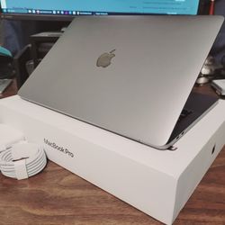 Apple MacBook Pro Laptop, Touchbar, 19