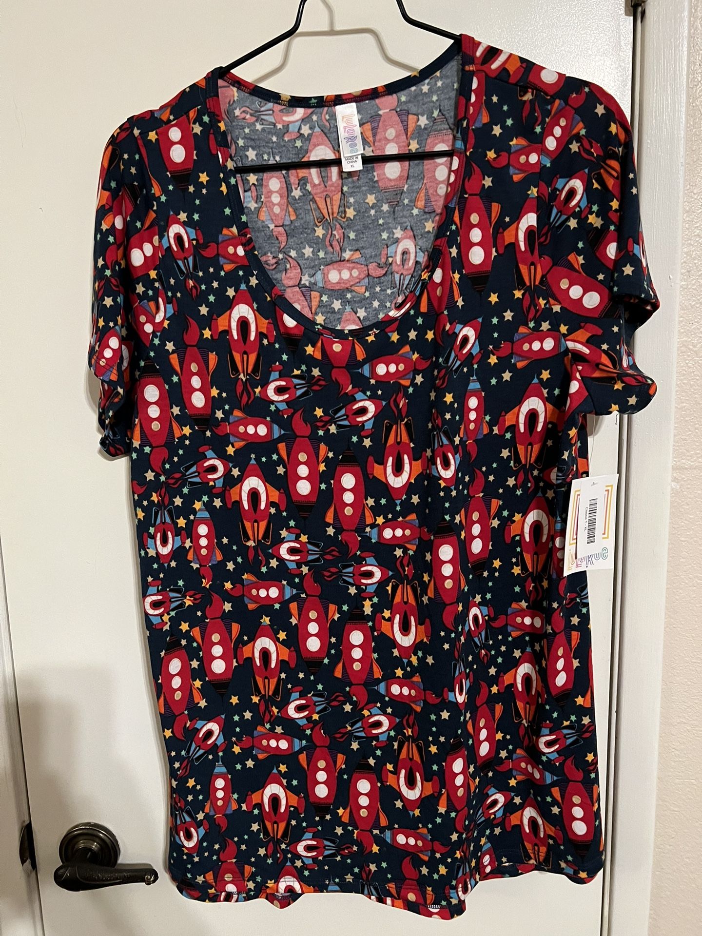 Womens LuLaRoe Tshirt