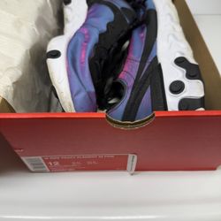 Gently Used Nike React Element