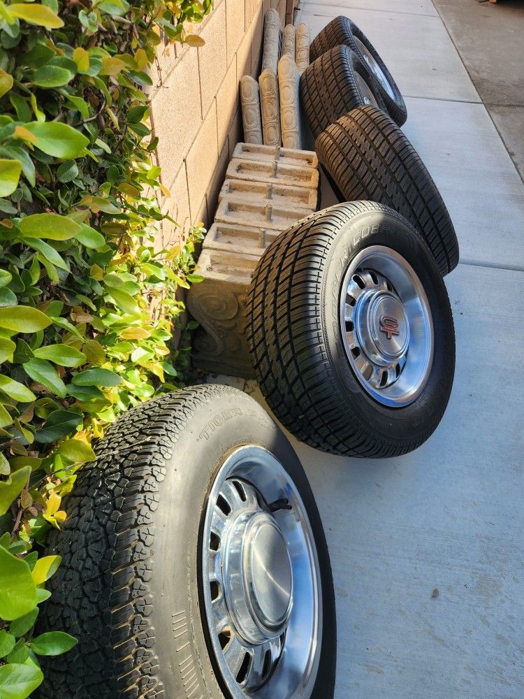 Original Mustang Rims