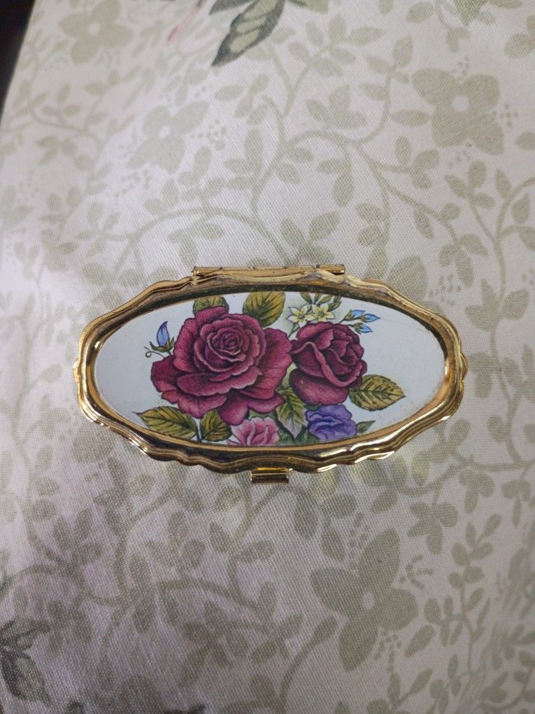 Sewing/Pill Box