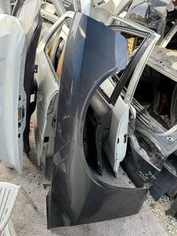 Right Fender Dodge Challenger 2008/2023 Oem