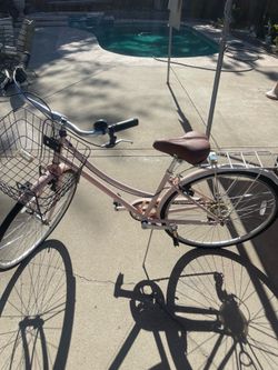 Pink cruiser bike