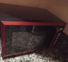 Microwave works good $35cash