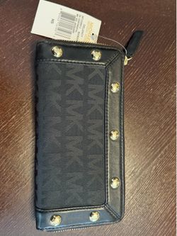 Brand New Michael Kors Logo Zip Around Studded Women’s Wallet