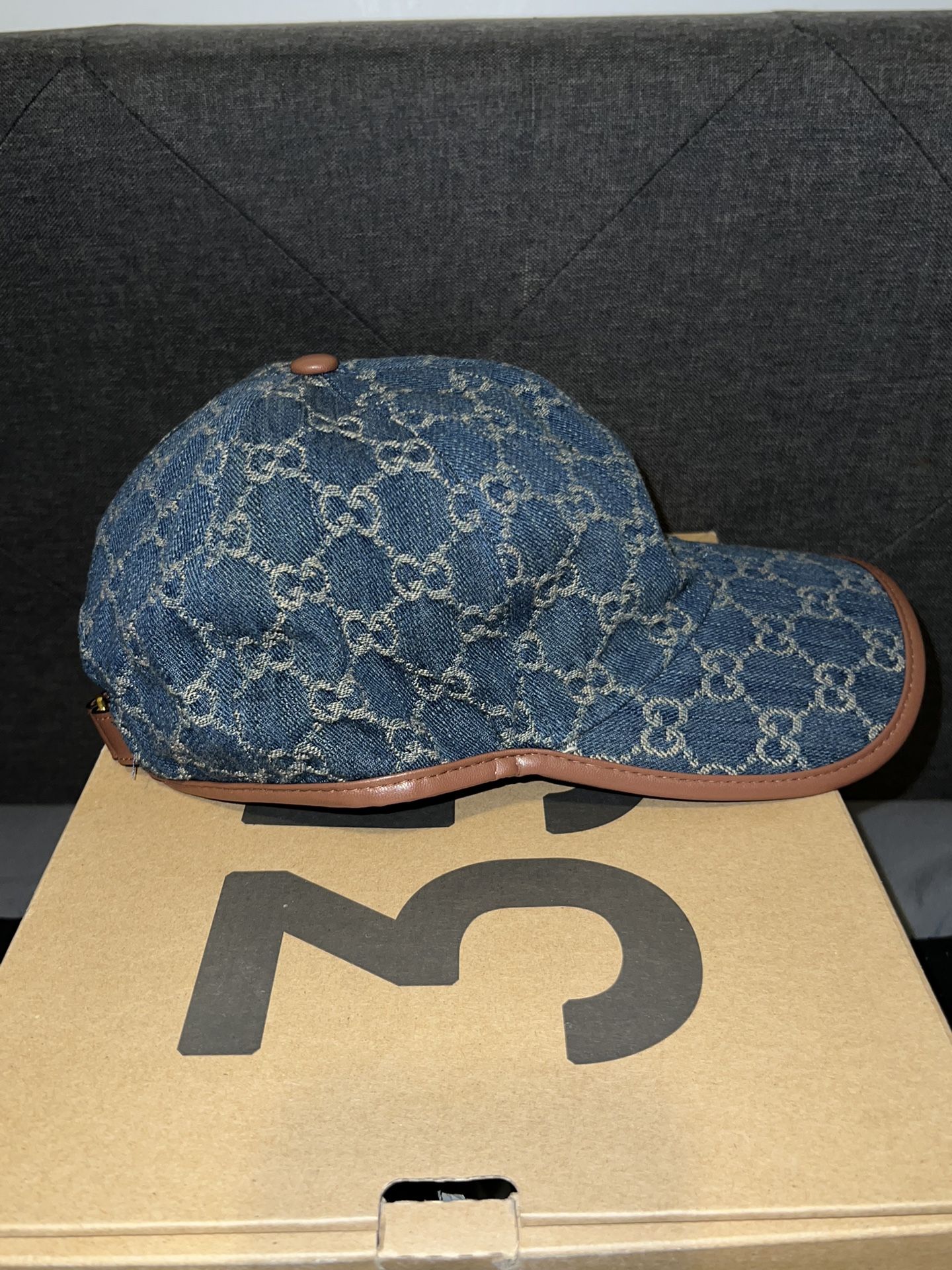 Gucci Blue Size Medium Brand New Women