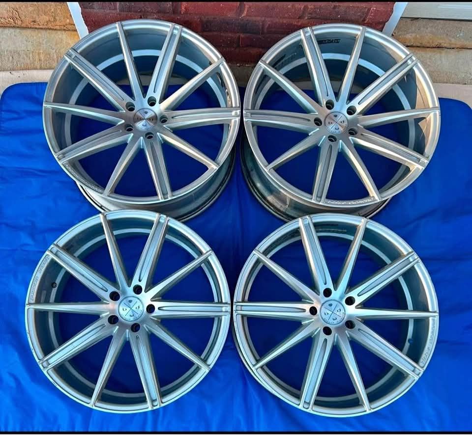 22inch Blaque Diamond Chrome 1000$$$$