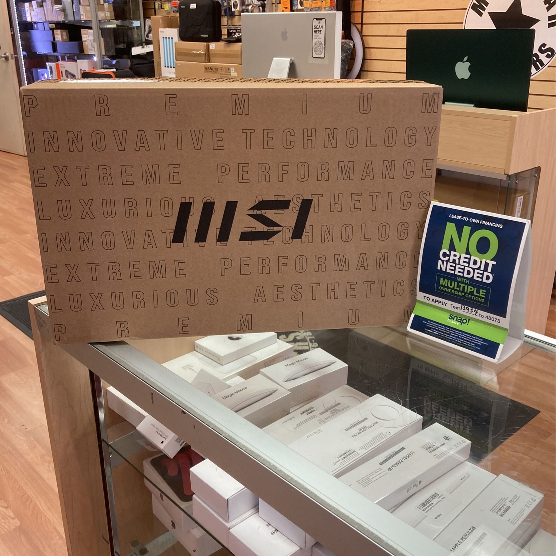 MSI 15” Gaming Laptop Core i7 16gb Ram / 1TB SSD RTX 4060