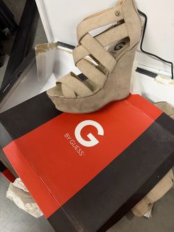Guess wedges