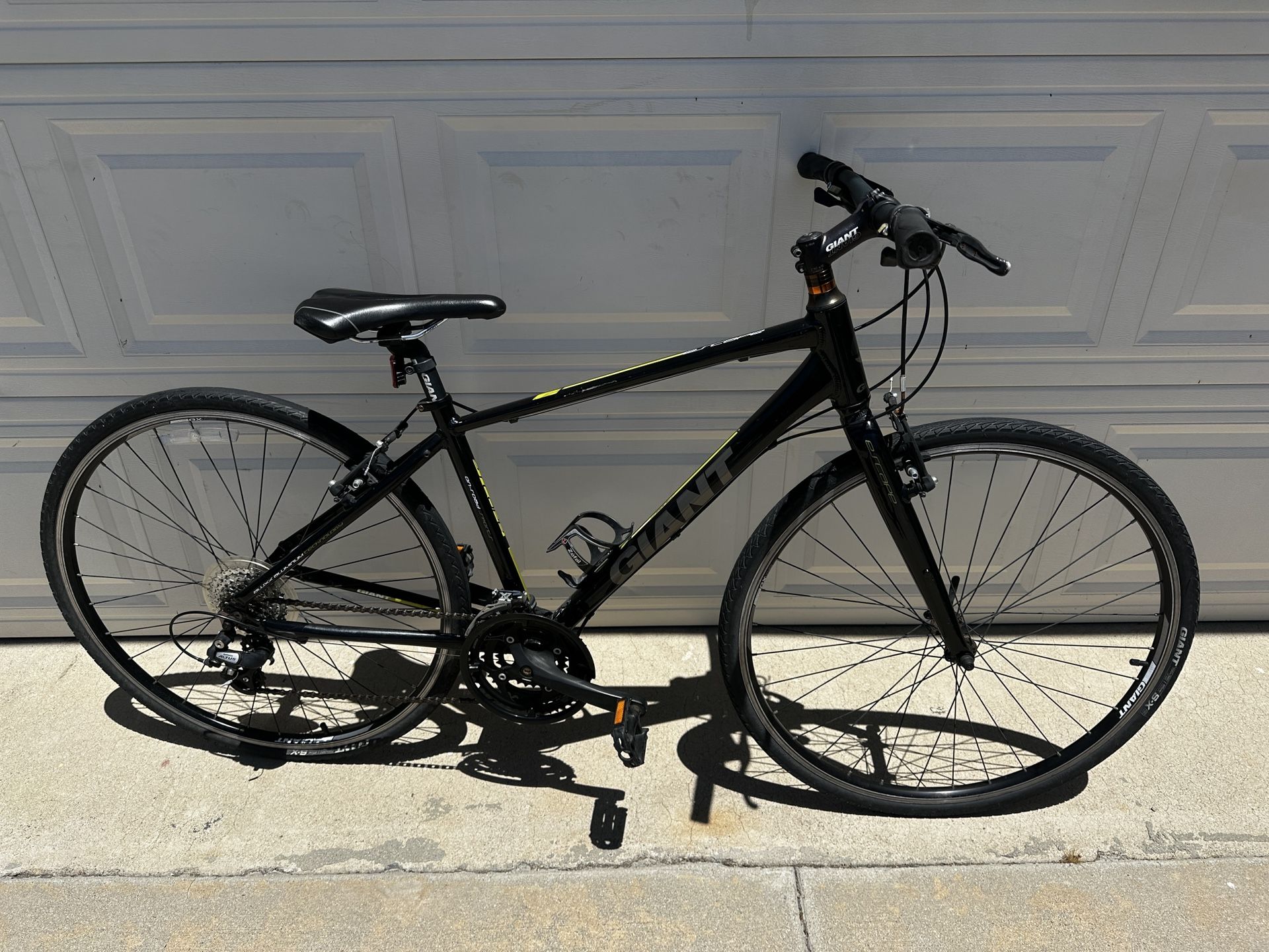 Giant Escape 2 Hybrid Bike 16" Small Size