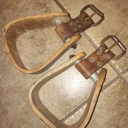 Vintage Horse stirrups