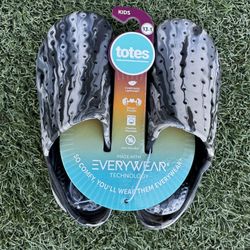 New Totes Kids Shoes Size 13-1