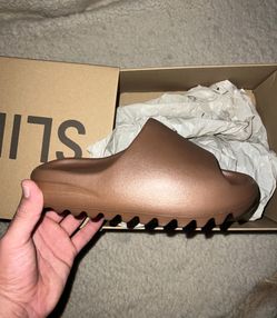Yeezy Slide (Flax)