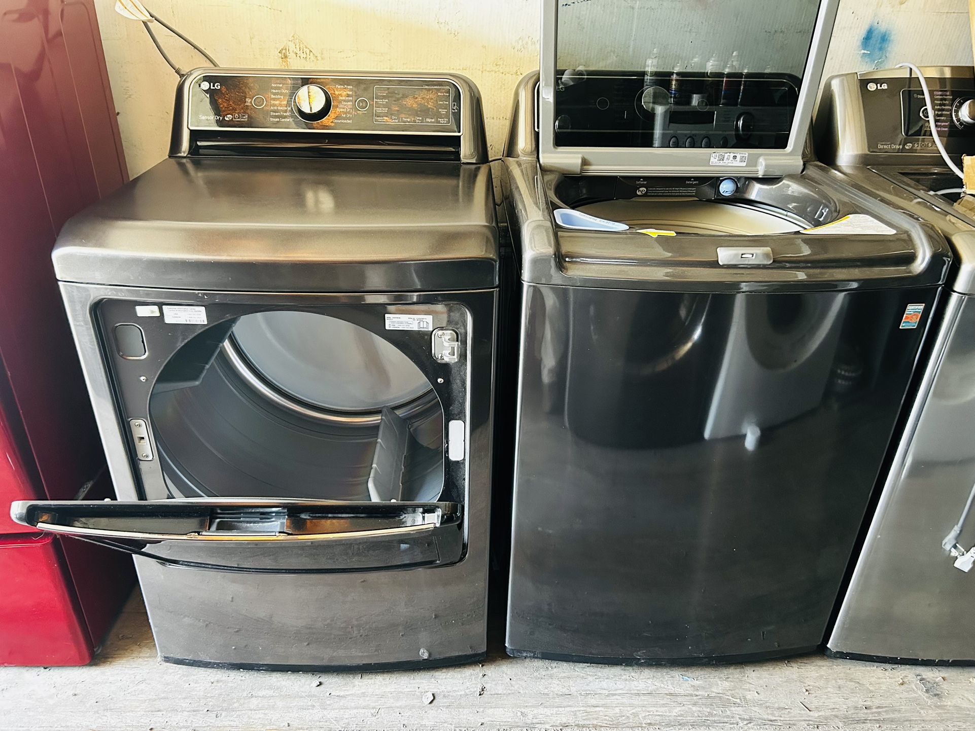 LG. WASHER AND GAS DRYER