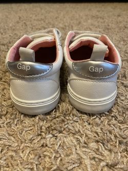 Girl toddler size-10... GAP leather Velcro