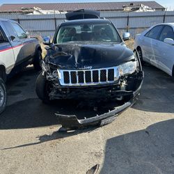 Jeep Grand Cherokee Overland V8 Selling For Parts