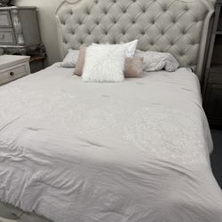 New Victorian Style Bed Frames Only @ FURNITURE LOVE 💕 Same Day Delivery 🚚 