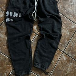 Amiri sweats size medium