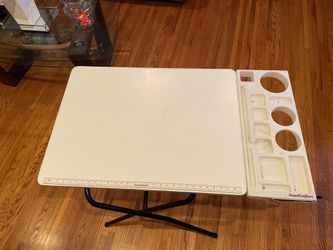 DRAFTING TABLE ( 20 Bucks)