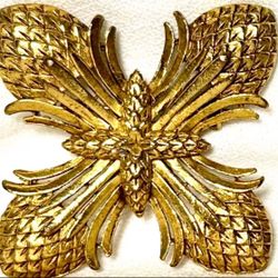 2" X 2" BEAUTIFUL VINTAGE PIN BROOCH