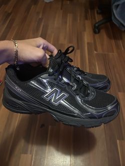 New Balance 740 Black Metallic (size 11.5 m)