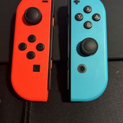 I’m selling Nintendo switch joy cons original they’re in good condition. I’m asking $40. 