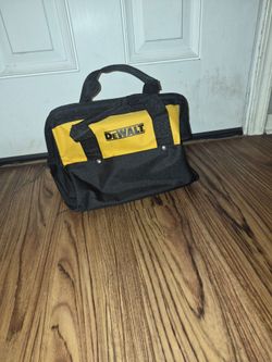 Dewalt 12" heavy duty power tool bag