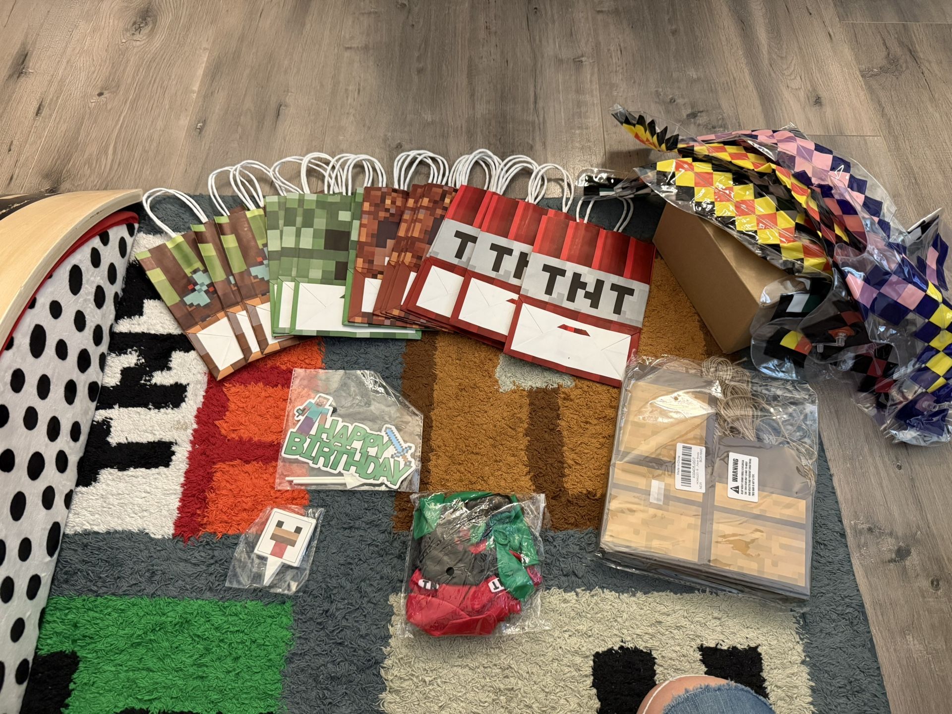 Minecraft Birthday Party Decorations 