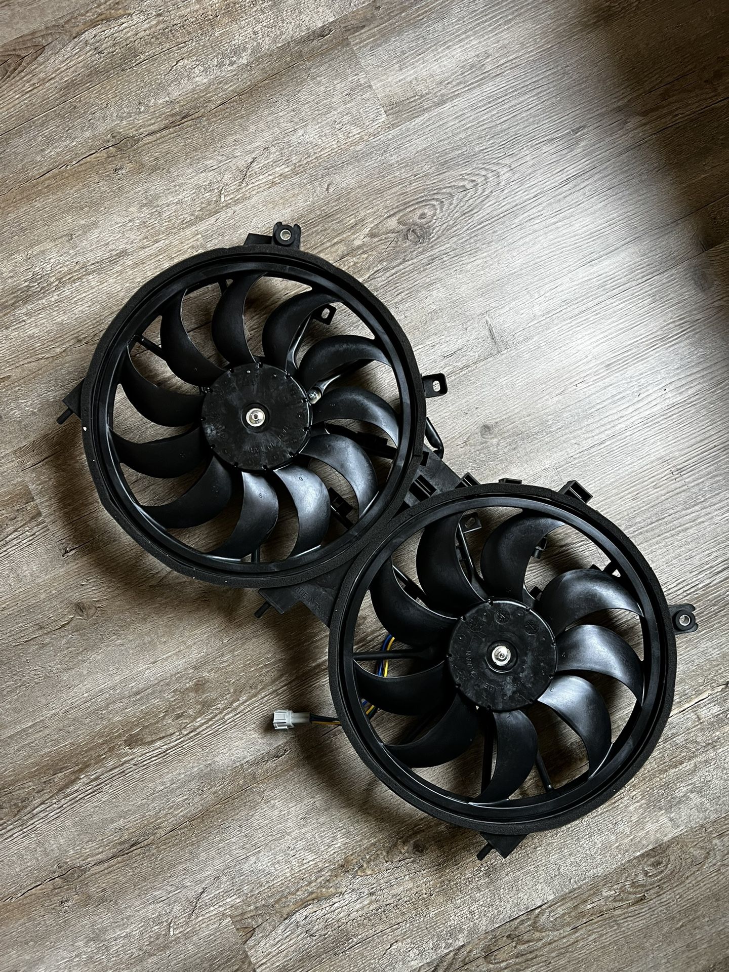 Premium Radiator Cooling Fan Nissan Models - Murano 2009-2014, Quest 2011-2017