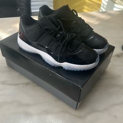 Jordan 11 Low ( Space Jam )